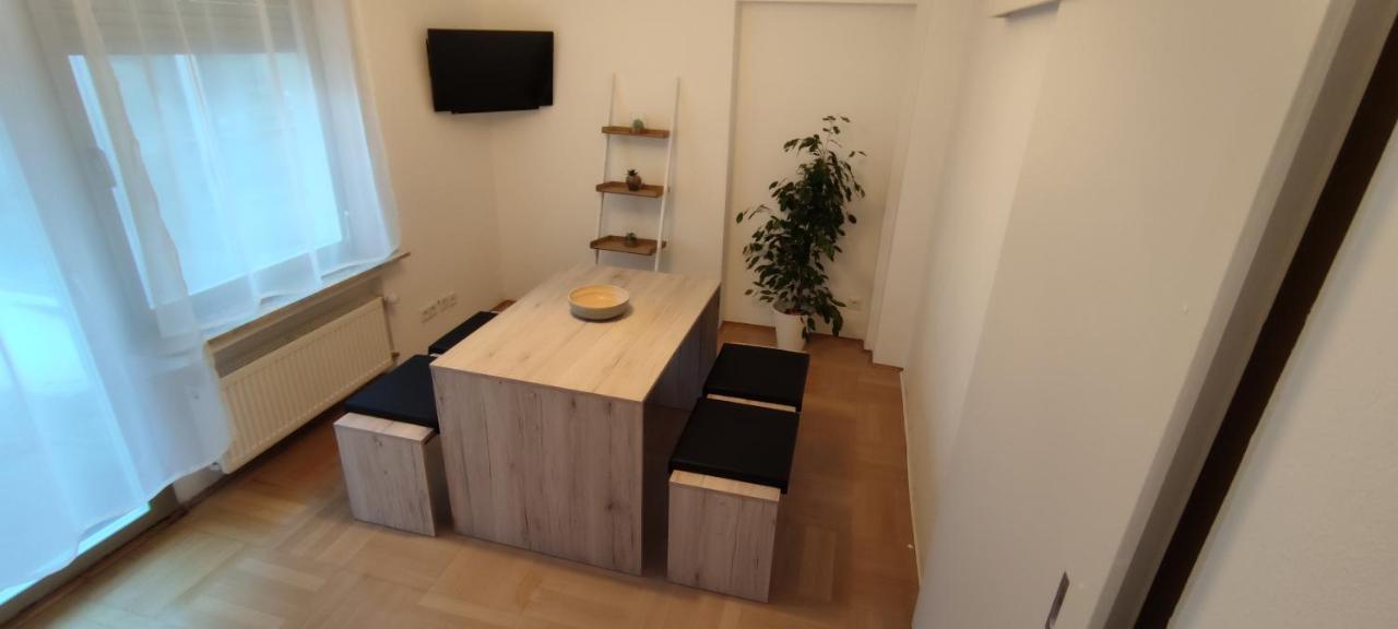 Schoene Und Optimal Gelegene Wohnung Weisskirchen Dış mekan fotoğraf