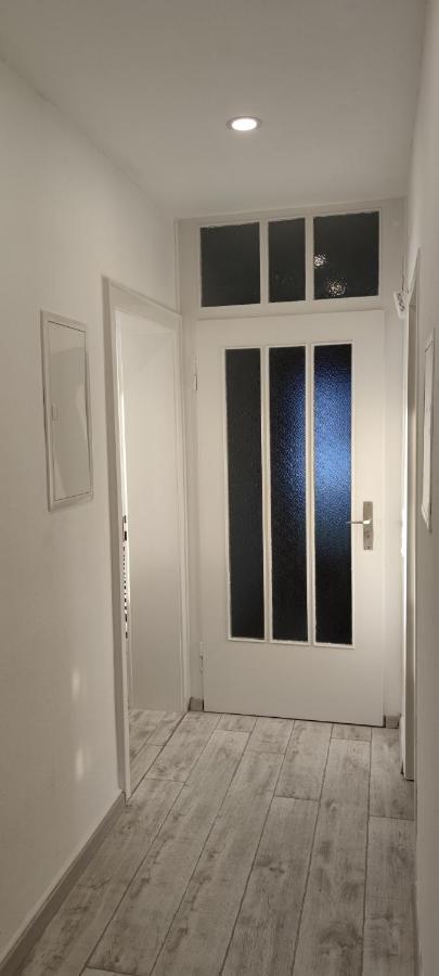 Schoene Und Optimal Gelegene Wohnung Weisskirchen Dış mekan fotoğraf